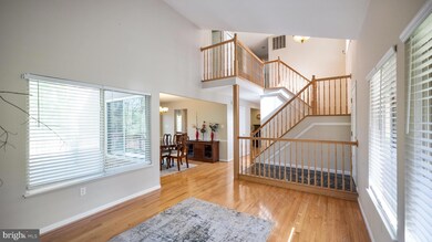 11609 Maddox Ct, North Potomac, MD 20878 - photo 5