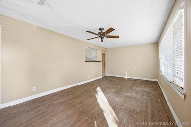 2909 E Woodrow Place, Tulsa, OK 74110 - photo 6