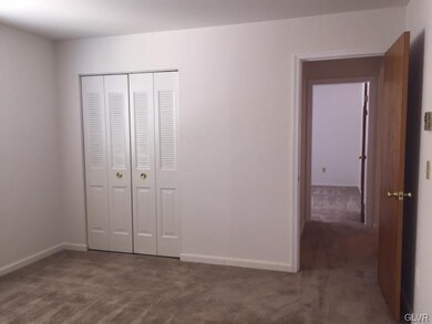 433 6th St, Wind Gap, PA 18091 - photo 3