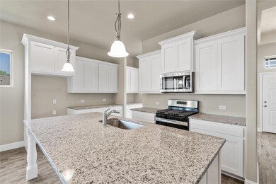 341 Clark Ave, Weatherford, TX 76085 - photo 6