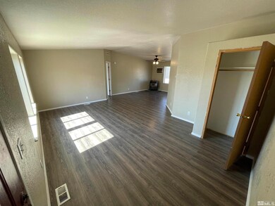 8410 Bluebird Ct, Winnemucca, NV 89445 - photo 5