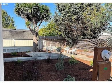 15889 Sunset Strip unit 7, Brookings, OR 97415 - photo 3