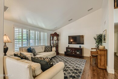 8532 S Myrtle Ave, Tempe, AZ 85284 - photo 5