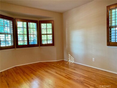 22031 Lopez St, Woodland Hills, CA 91364 - photo 3