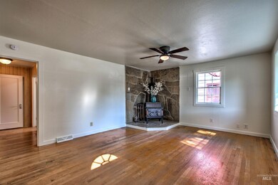 233 Walnut St, Twin Falls, ID 83301 - photo 4