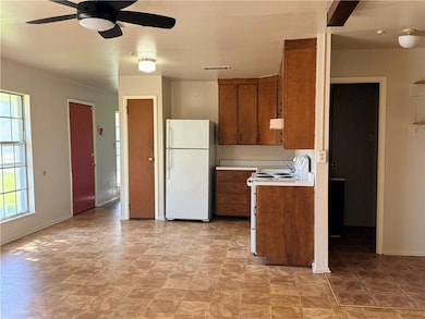 176 Elaine Dr, Westwego, LA 70094 - photo 2