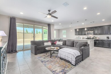 18628 W Mackenzie Dr, Goodyear, AZ 85395 - photo 3