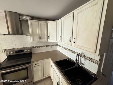 38 S 10th St, Mahanoy City, PA 17948 - photo 7