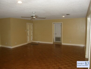 1214 E Common St, New Braunfels, TX 78130 - photo 5