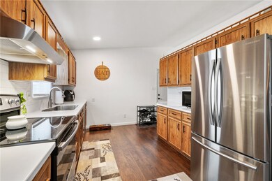 1706 Foote St, Conway, PA 15027 - photo 5