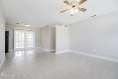 002-photo-living-room-9226935