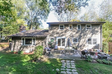 1015 Surrey Ln unit 2, Algonquin, IL 60102 - photo 2