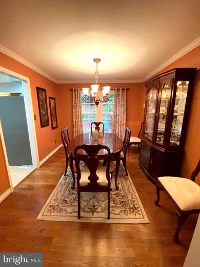 9508 Stoneoak Rd, Baltimore, MD 21236 - photo 5