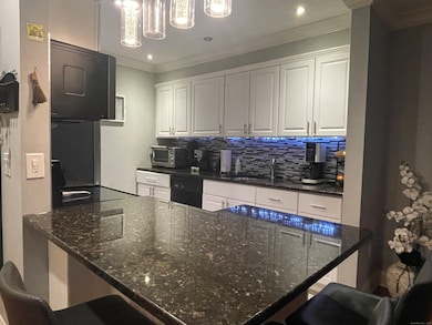 697 Cove Rd unit 1E, Stamford, CT 06902 - photo 3