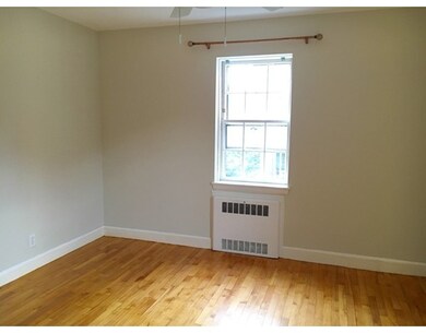 35 Hammond Pond Pkwy unit 1, Chestnut Hill, MA 02467 - photo 7