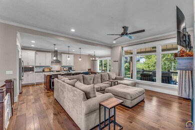 7439 SW Kings Forest Ct, Topeka, KS 66610 - photo 3