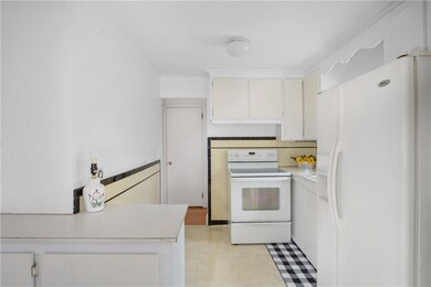 6 Parsonage Dr, Warwick, RI 02889 - photo 7