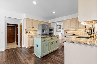 Beautiful Updated, Eat In Kitchen