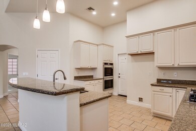 2084 N Avenue Fina, Green Valley, AZ 85614 - photo 6