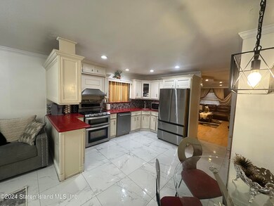 27 Lott Ln, Staten Island, NY 10314 - photo 6