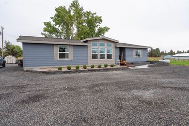 3110 NE Walnut Ave, Redmond, OR 97756 - photo 3