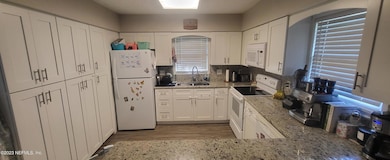 3746 Cedarcrest Dr, Jacksonville, FL 32210 - photo 6