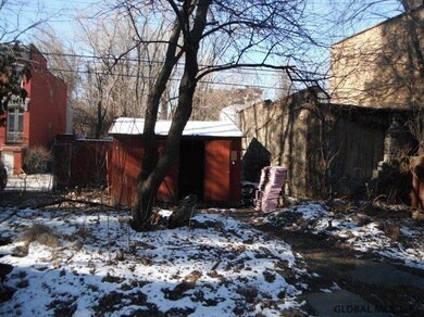 469 S Pearl St, Albany, NY 12202 - photo 2