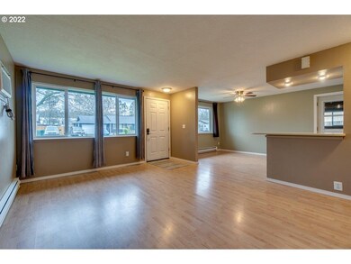 625 SE Locust St, Dundee, OR 97115 - photo 6