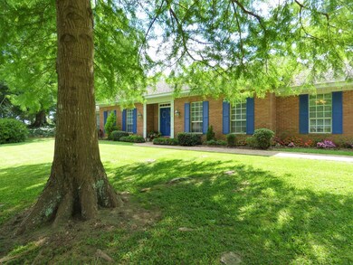 1018 Pope Cir, McComb, MS 39648 - photo 2