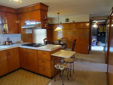 10 Oakhurst Dr, Greenville, RI 02828 - photo 5