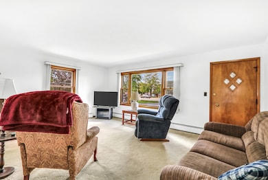 36847 N Delany Rd, Gurnee, IL 60031 - photo 3