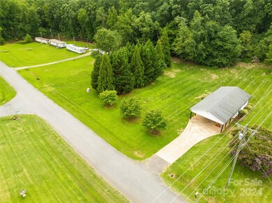 114 Trent Rd, Statesville, NC 28677 - photo 2