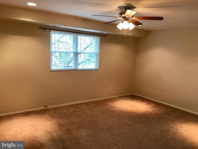 11908 Tarragon Rd unit E, Reisterstown, MD 21136 - photo 3