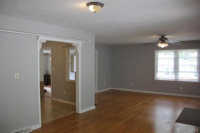 553 Seminole Dr, Madison Heights, VA 24572 - photo 6