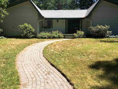 8 Cabot Dr, Nashua, NH 03064 - photo 3