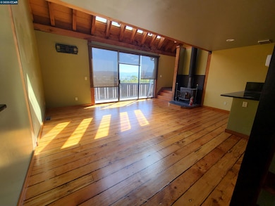 456 W Richmond Ave, Richmond, CA 94801 - photo 2