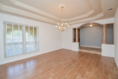 7210 Jadewood Dr, Houston, TX 77088 - photo 5