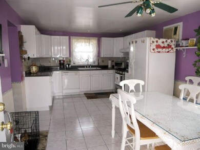 1128 Macdade Blvd, Darby, PA 19023 - photo 7