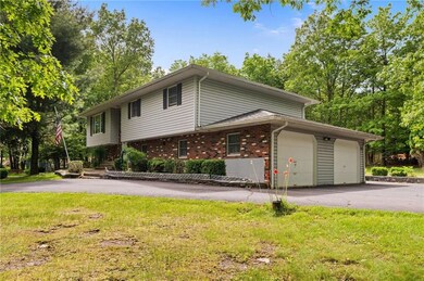 1274 Grand Mesa Dr, Effort, PA 18330 - photo 4