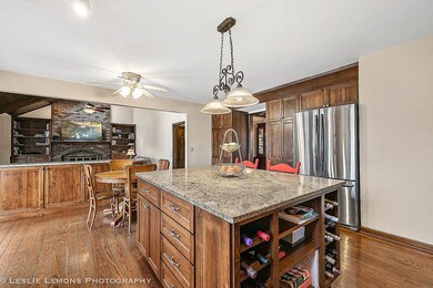 1405 E Gartner Rd, Naperville, IL 60540 - photo 3