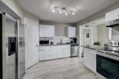 6618 Burkett St, Houston, TX 77021 - photo 5