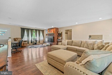 13905 Manor Rd, Baldwin, MD 21013 - photo 3