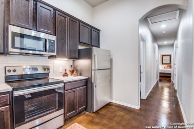 1117 Renee Way, Seguin, TX 78155 - photo 4