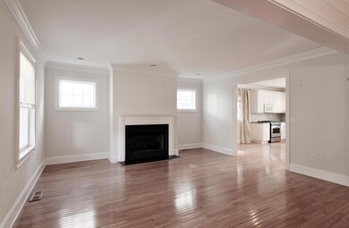 LR Kitch view 120 E Elm