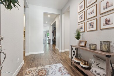 04-004-foyer