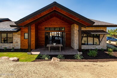 31_Exterior_high_3555523