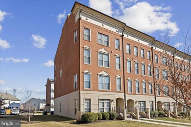 7903 Crescent Park Dr unit 130, Gainesville, VA 20155 - photo 6