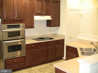 3550 Carriage Walk Ln unit 49-D, Laurel, MD 20724 - photo 7