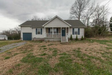 121 Nutmeg Dr, Shelbyville, TN 37160 - photo 2