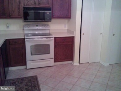 15618 Emery Ct, Bowie, MD 20716 - photo 3